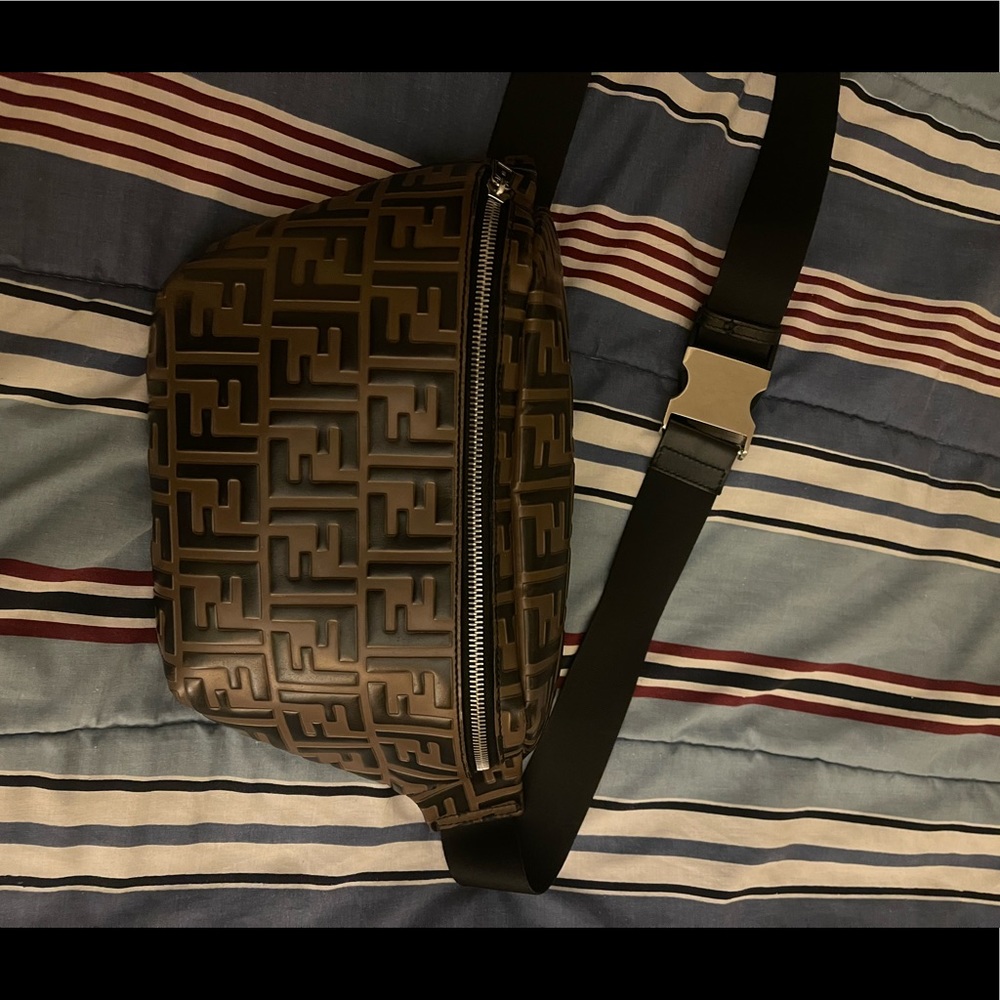Fendi FF Leather Bumbag Fanny pack